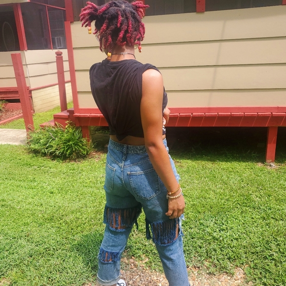 Universal Thread Size 8/29 Hand Ripped Jeans - Picture 3 of 8